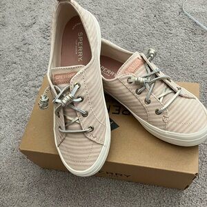 **NEW** Sperry pink stripe sneakers
